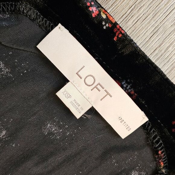 LOFT Whimsygoth Blouse Short Sleeve  Black Velvet Rose Print Peasant XXSP - Picture 2 of 6